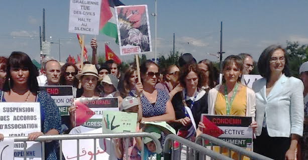 Sinn Féin  MEPS including Martina Anderson (second from right) taking part in a Palestine solidarity protest outside the European Parliament yesterday.