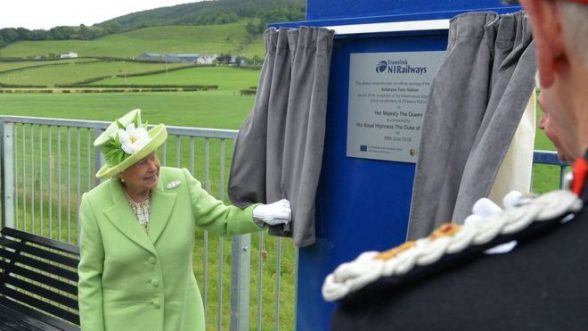 The Queen unveiling the plaque at Bellarena platform in Co Derry