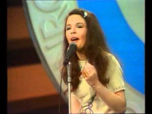 Dana performing "All Kinds of Everything in 1970."