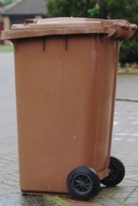 brownwheeliebin