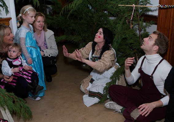 Mayor Brenda Stevenson with Mia and Freya Beggs with the cast of "Witches"