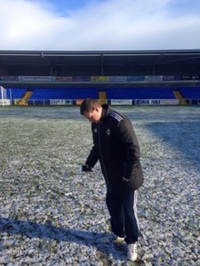 Referee Stephen Wallace has called tonight's match off. 