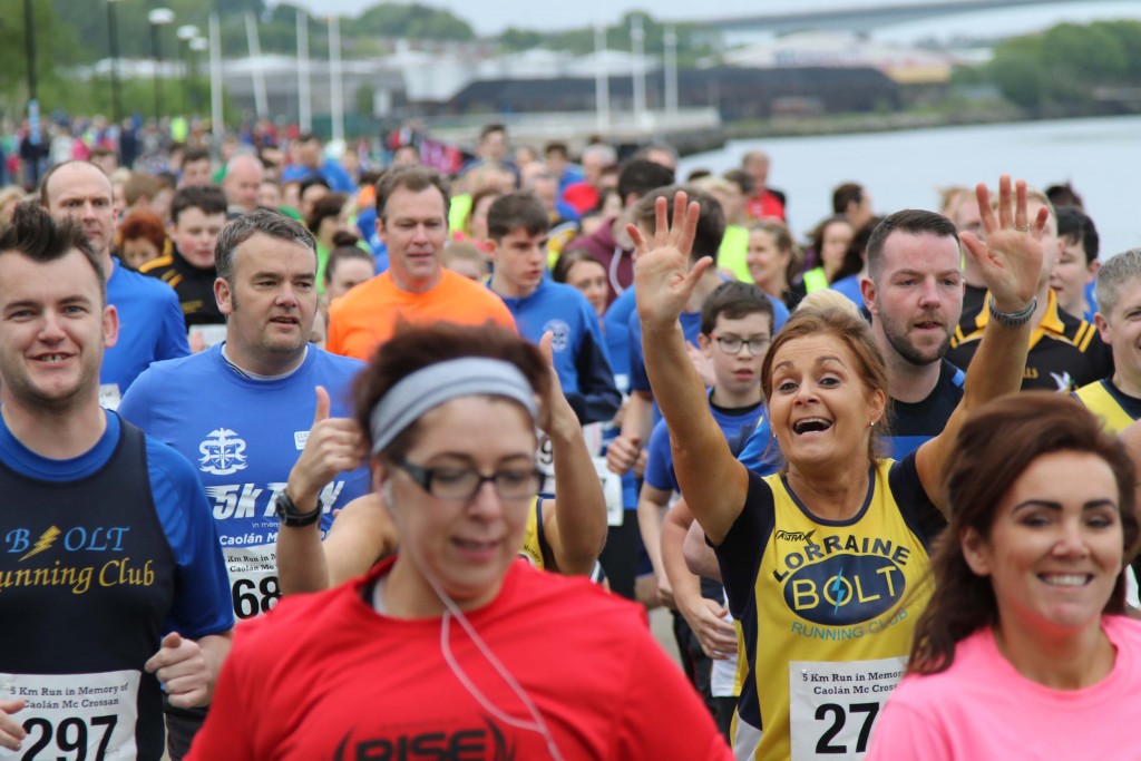 The group start for the 5k walk/race in memory of Caolan McCrossan