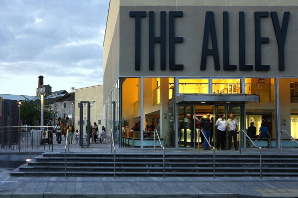 The Alley Theatre will also turn red and white 