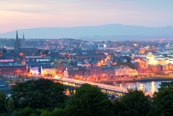 Derry city scene pic
